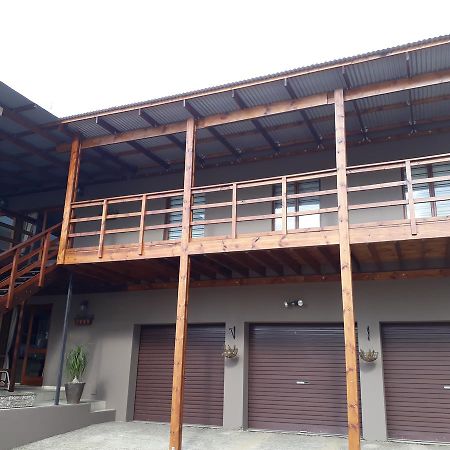 The Upper Deck Apartment Swellendam Bagian luar foto