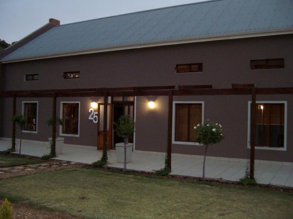 The Upper Deck Apartment Swellendam Bagian luar foto