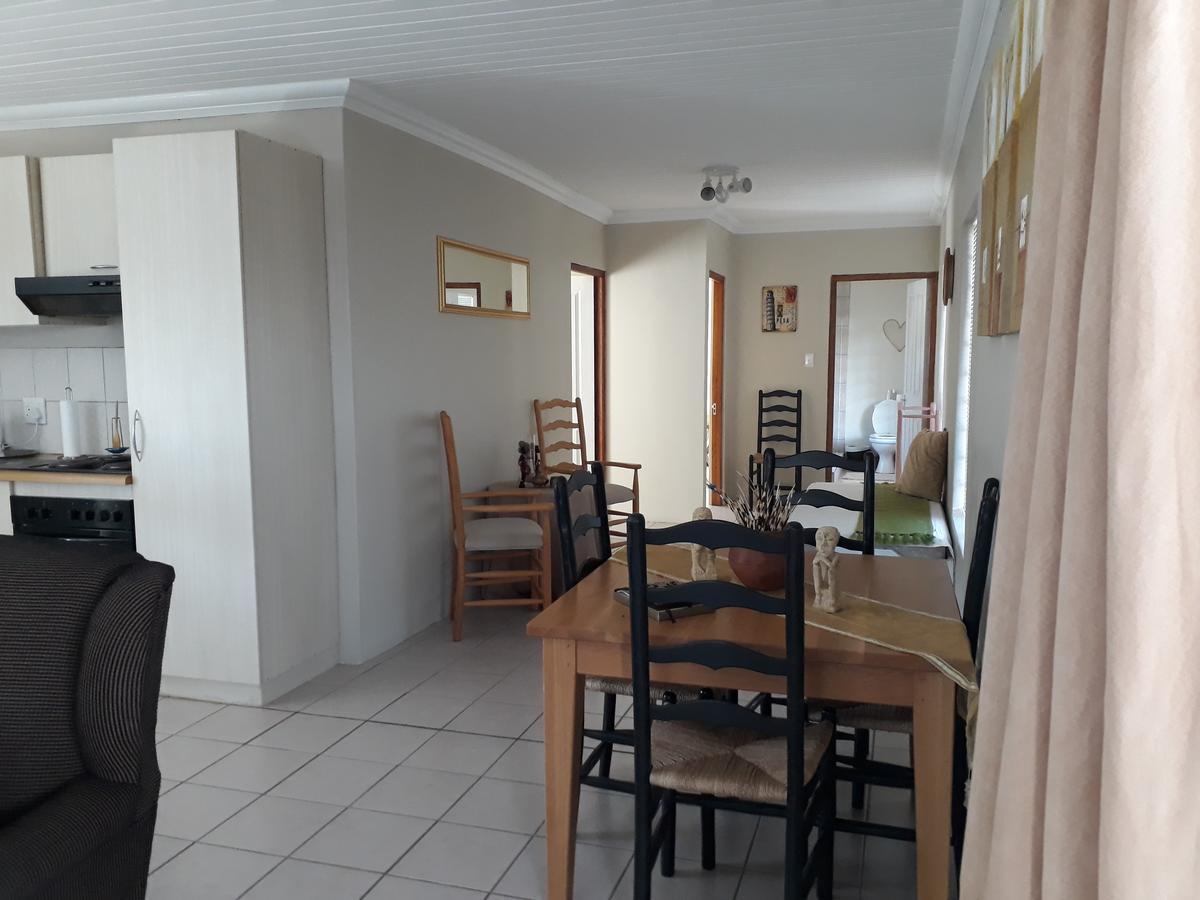 The Upper Deck Apartment Swellendam Bagian luar foto
